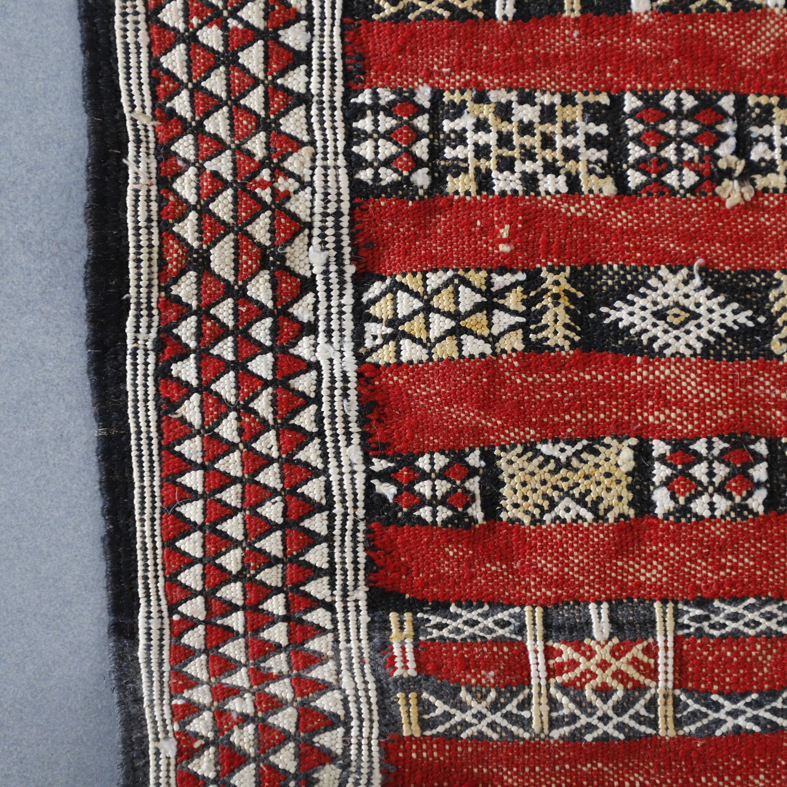 Vintage Tiffelt Kilim Rug 9.2×5.6 Ft – Handwoven Moroccan Decor - Image 4