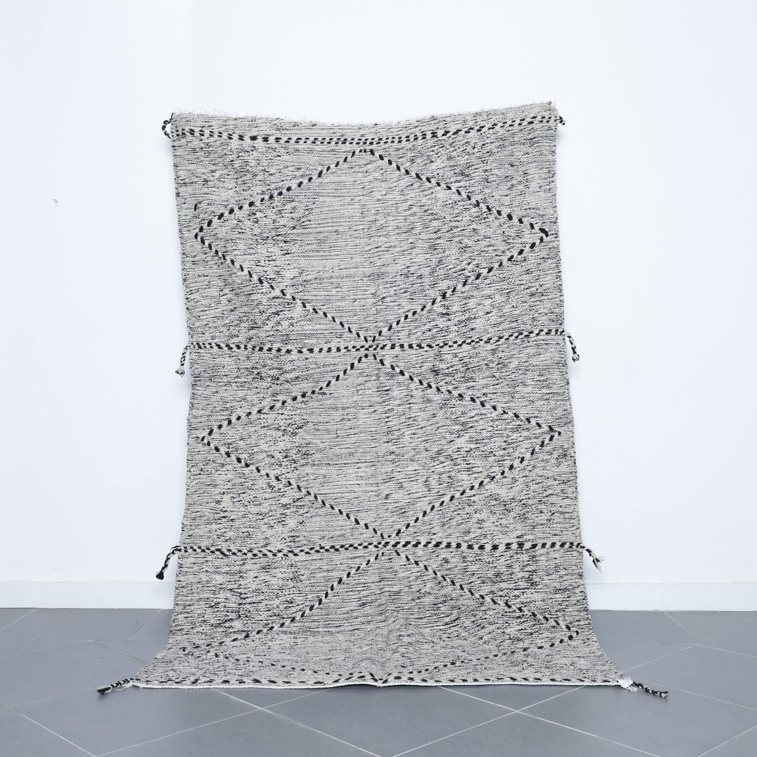 Zanafi Kilim Rug 7.9×4.7 ft Handmade Moroccan Flatweave