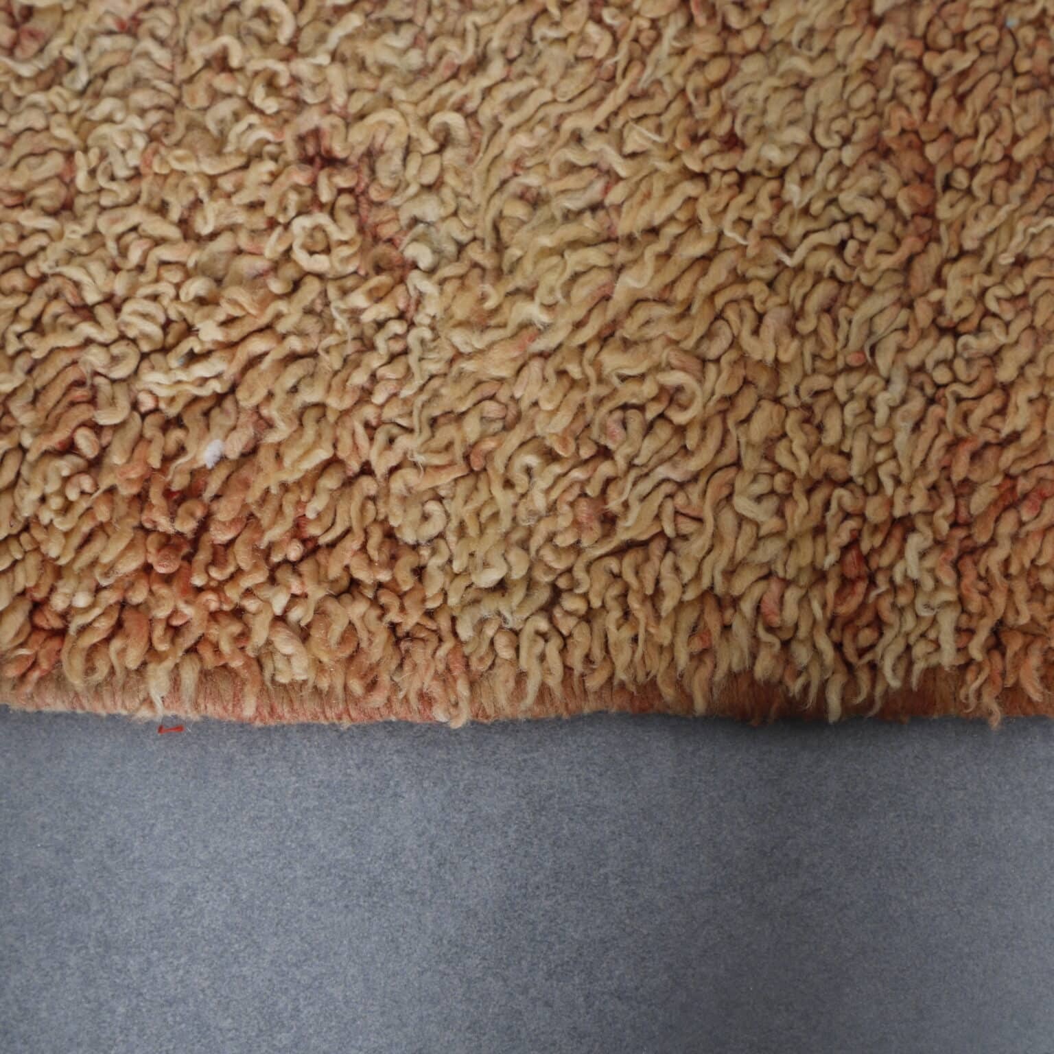 Vintage Rug 9.3×4.4 Ft – Handcrafted Moroccan Wool Carpet - Image 6