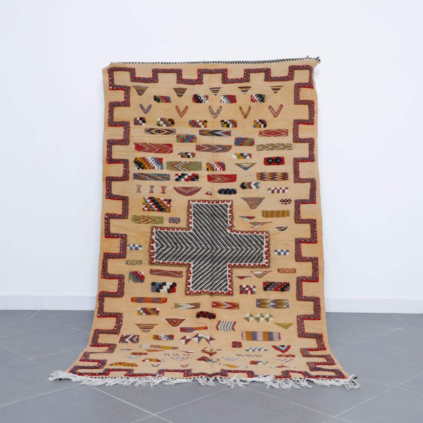 Akhnif Kilim Rug 7.6×4.5 Ft Handwoven Moroccan Rug