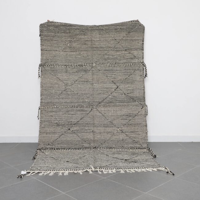 Zanafi Kilim Rug 8.2×4.8 Ft handmade Moroccan wool