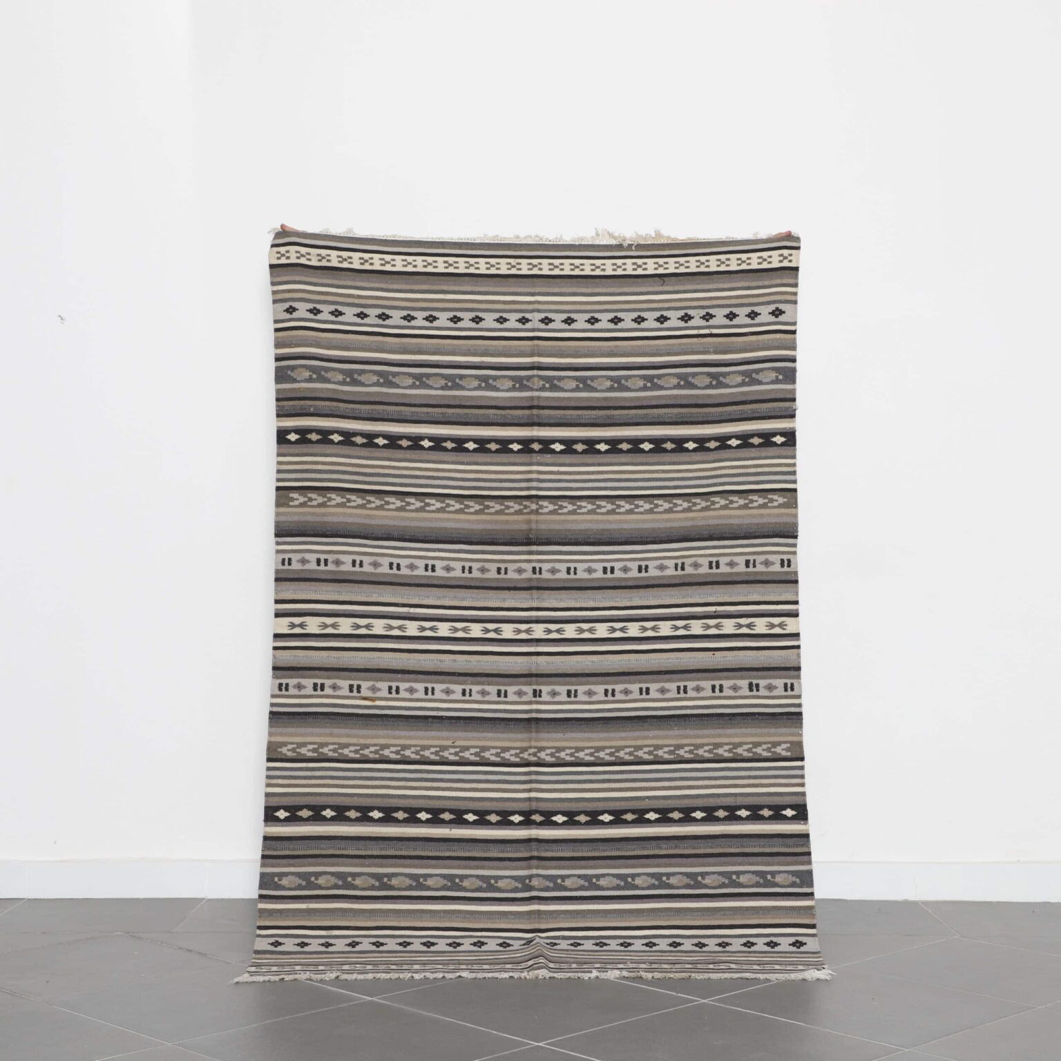 Handmade Tunisian Vintage Kilim Rug