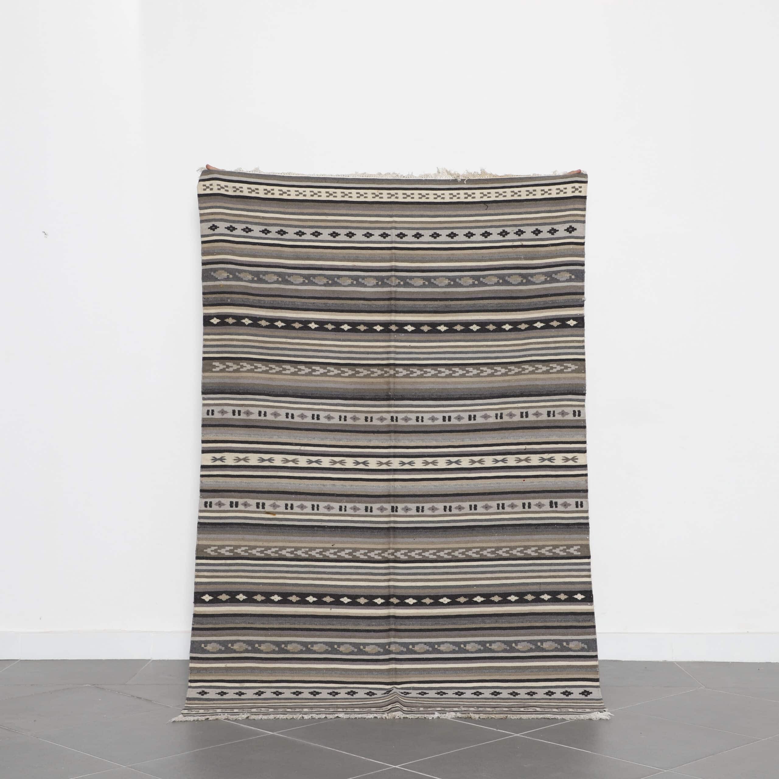 Handmade Tunisian Vintage Kilim Rug