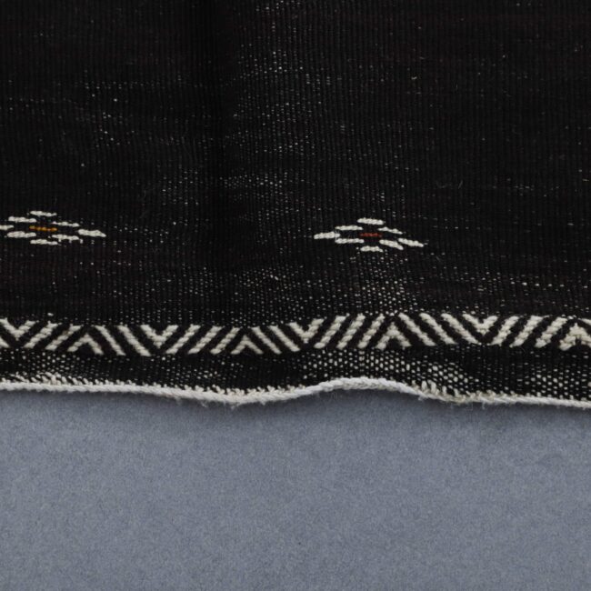 Vintage Kilim Rug 5.7×3.9 Ft - Image 3