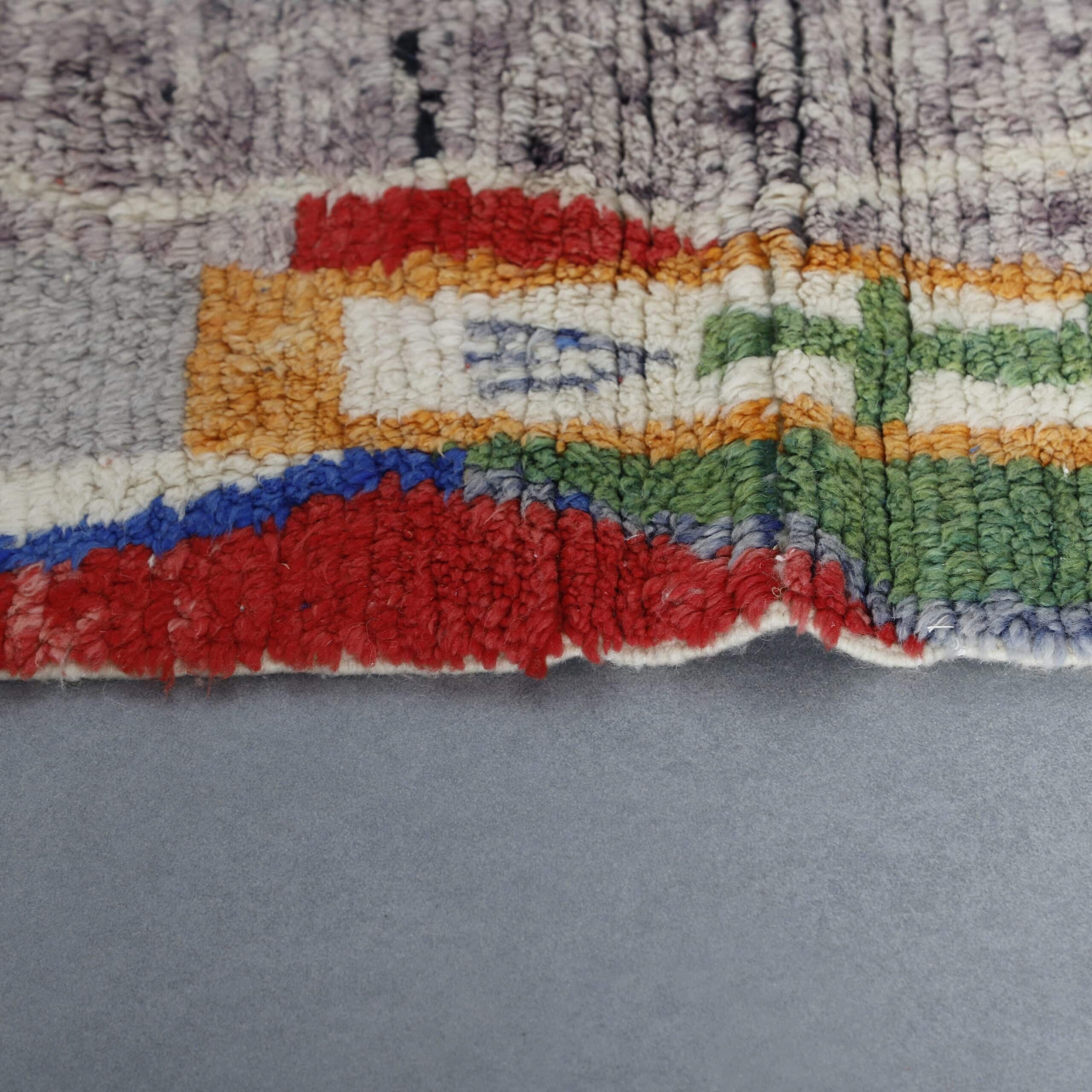 Vintage Boujaad Rug 8.6×5.9 Ft – Handmade Moroccan - Image 4