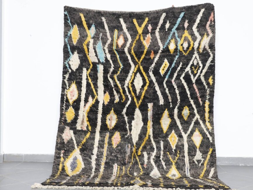 Boujaad Rug 7.9×5.6 Ft handmade Moroccan wool