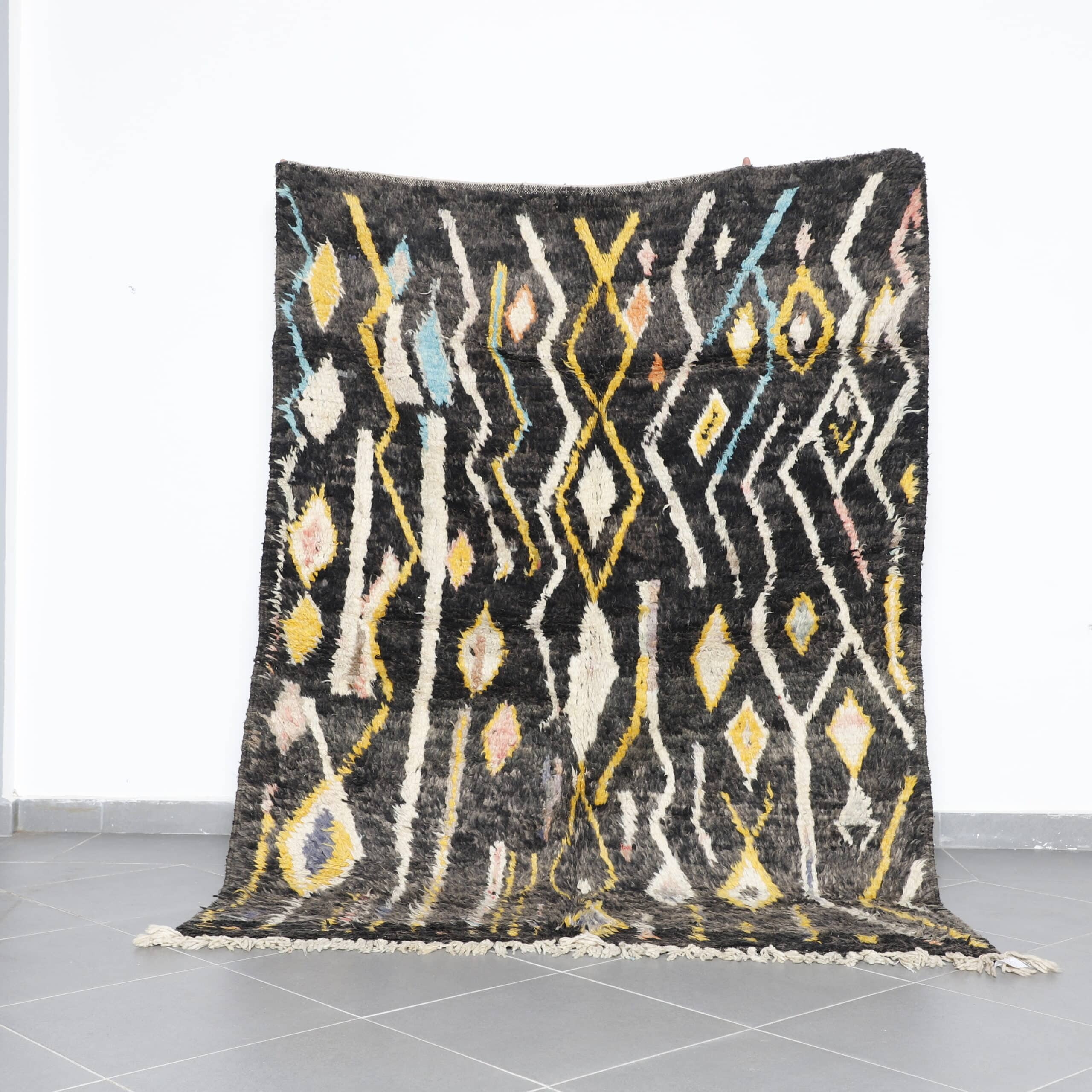 Boujaad Rug 7.9×5.6 Ft handmade Moroccan wool