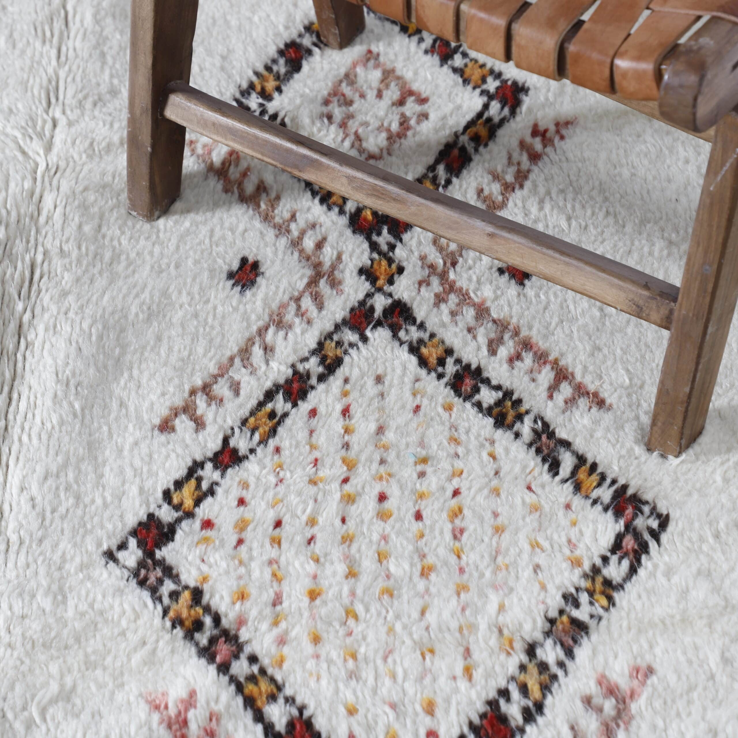 Taznakht Rug 7.1×5.7 Ft – Authentic Moroccan Wool Carpet - Image 6