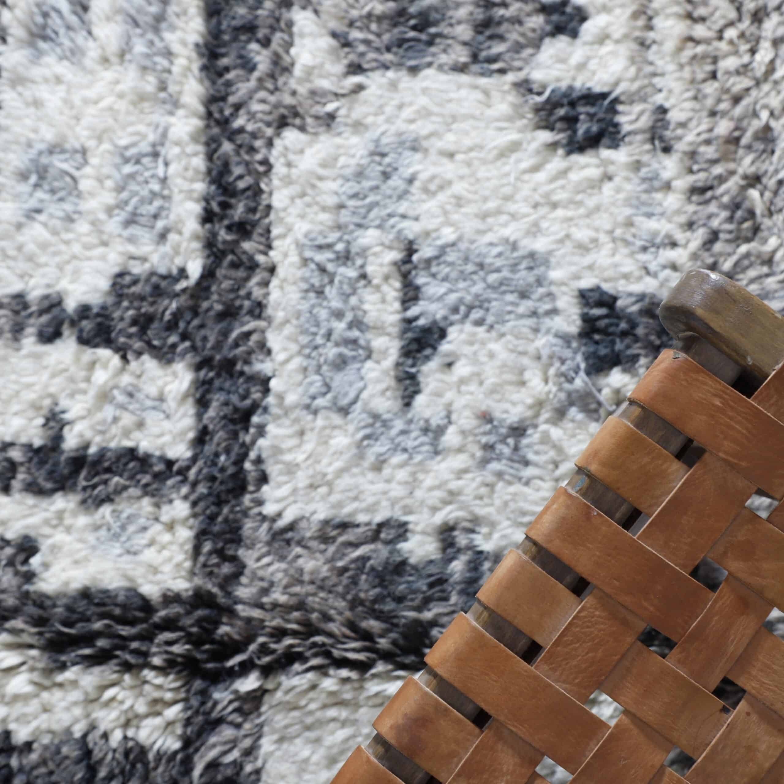 Boujaad Rug 7.9×5.1 ft – Moroccan Handmade Wool - Image 3