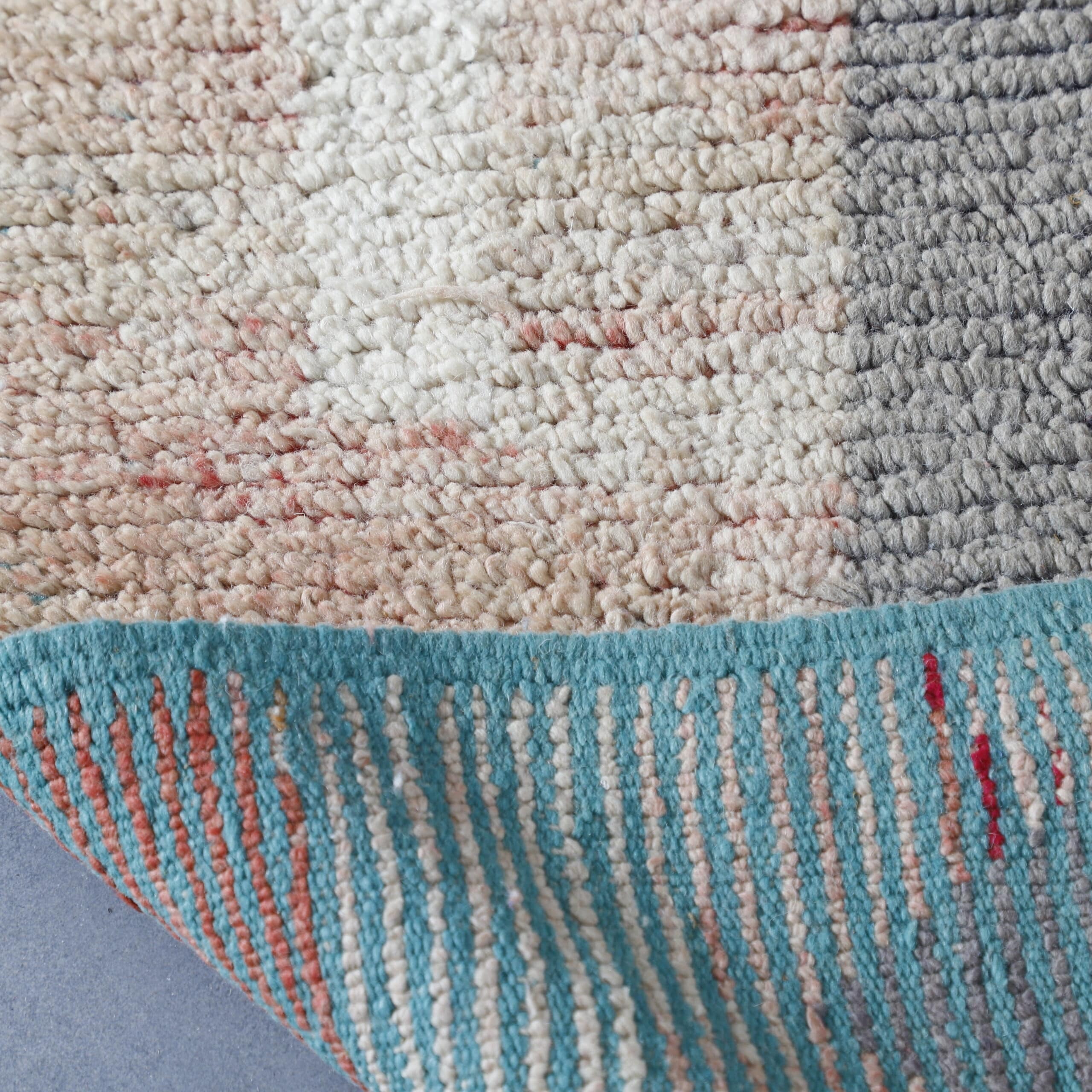 Vintage Boujaad Rug 8.3×5.4 Ft – Handwoven Wool - Image 2