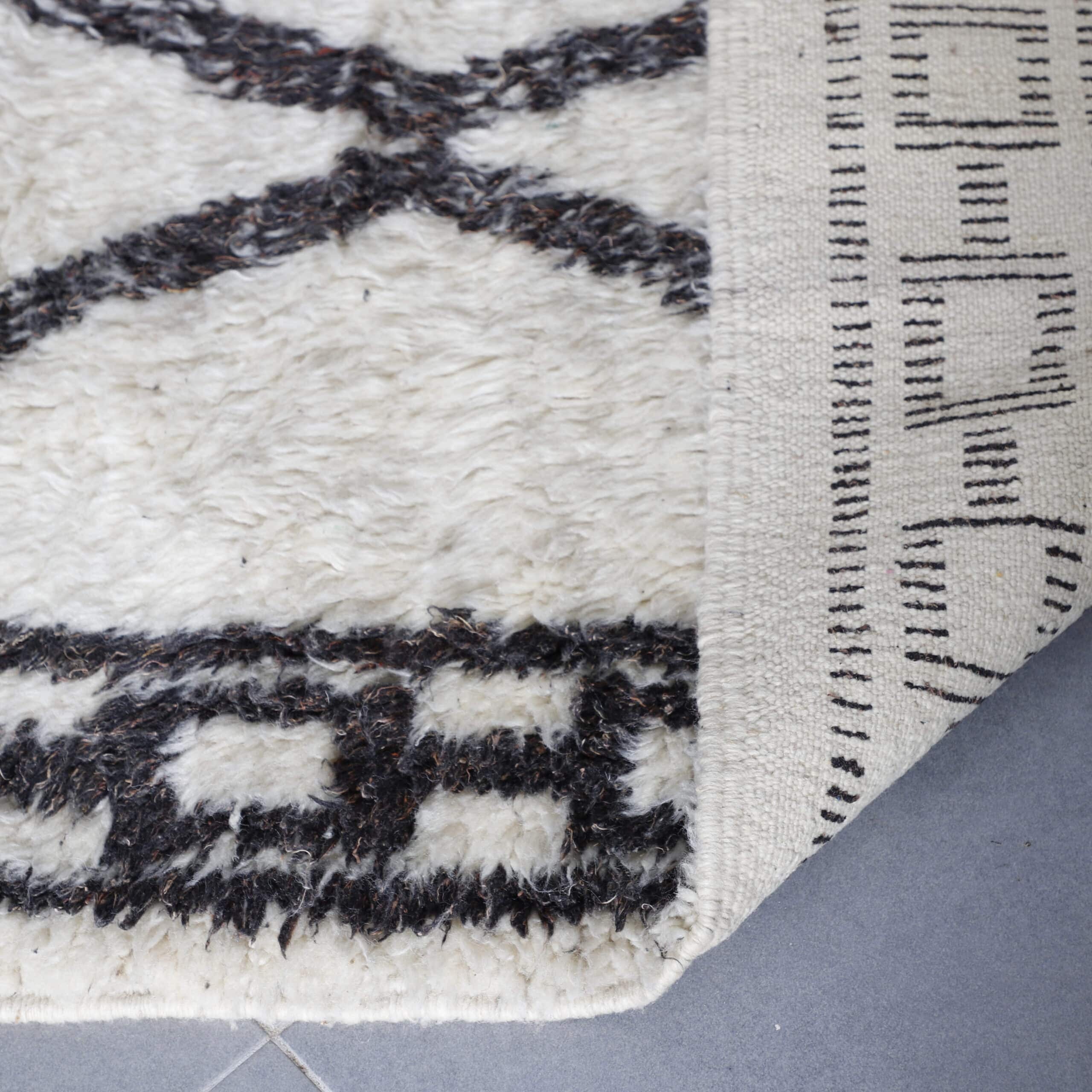 Vintage Beni Ourain Rug 9.5×6.1 Ft | Handmade Wool - Image 5