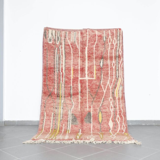 Abstract Boujaad Rug 8.7x5.3 Ft – Handmade Moroccan Wool