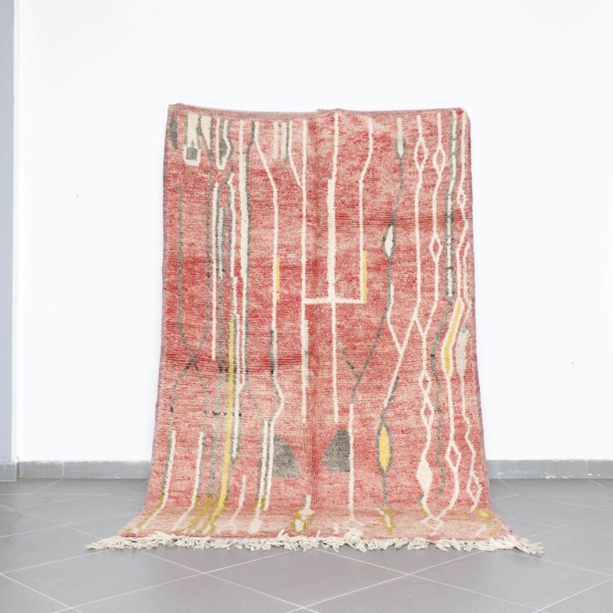 Abstract Boujaad Rug 8.7x5.3 Ft – Handmade Moroccan Wool