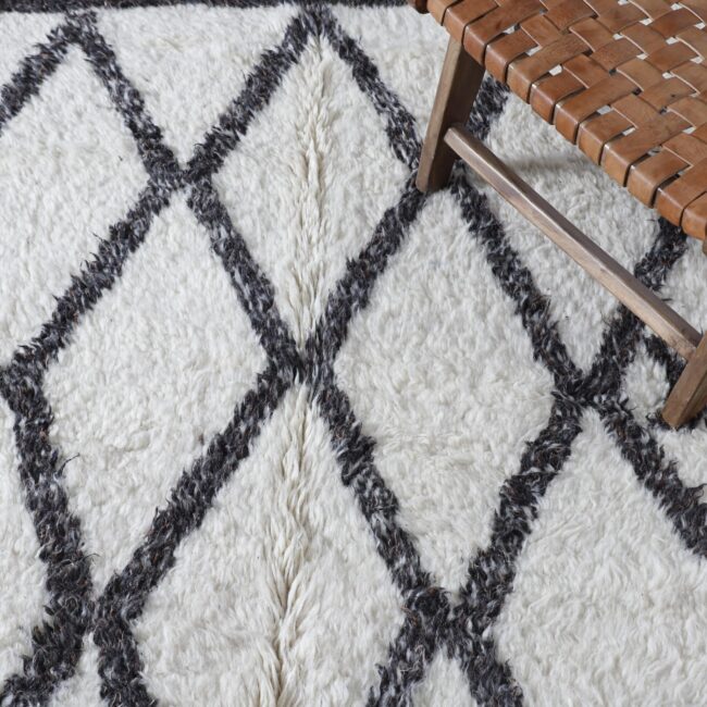 Vintage Beni Ourain Rug 9.5×6.1 Ft | Handmade Wool - Image 2