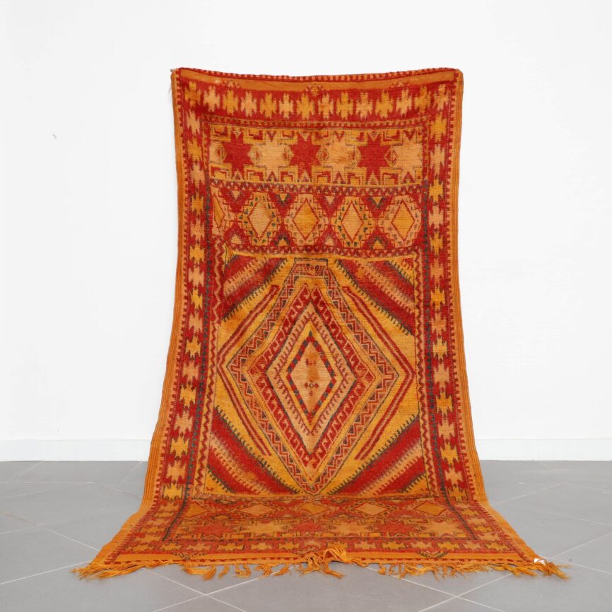 Vintage Taznakht Rug 9.3×4.5 Ft Handmade Moroccan Wool