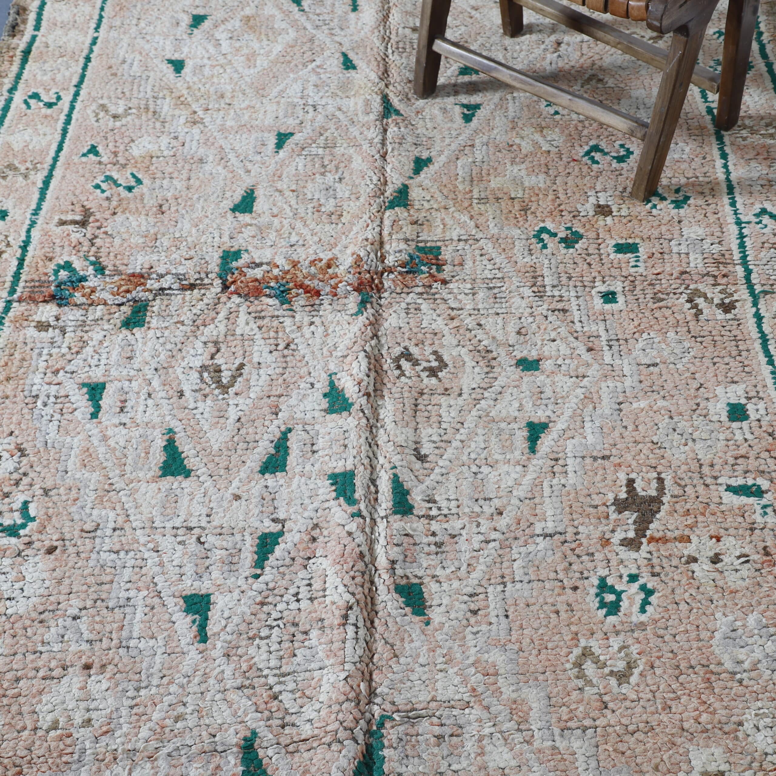 Vintage Zayan Moroccan Rug 9.6×5.8 Ft - Image 8