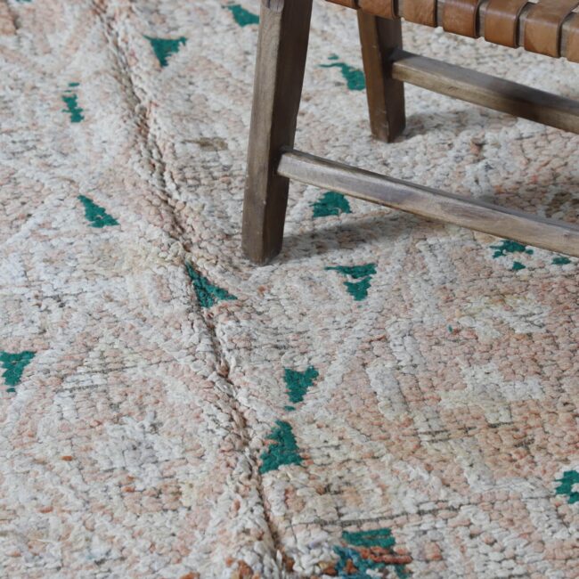 Vintage Zayan Moroccan Rug 9.6×5.8 Ft - Image 3