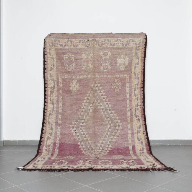 Vintage Oulad Bousbaa Rug 5.8×9.8 Ft Moroccan Wool Carpet