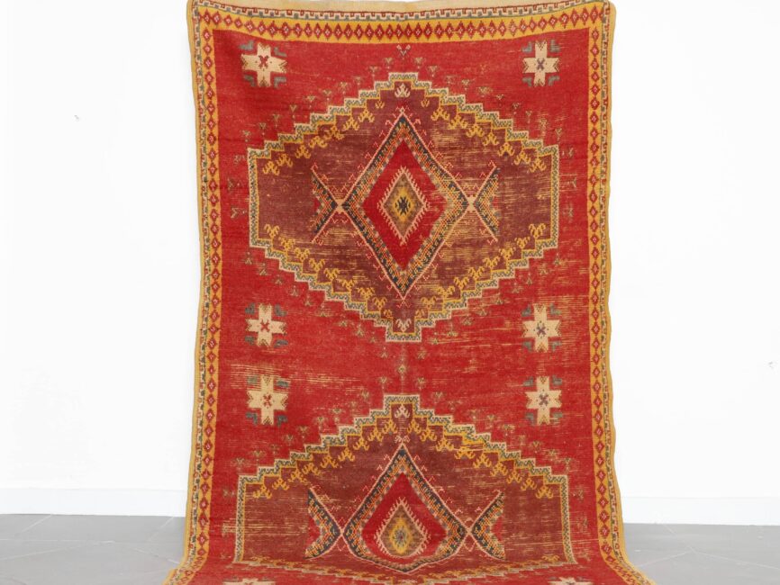 Vintage Ait Ouaouzguite Rug 9×5 Ft Handmade Wool