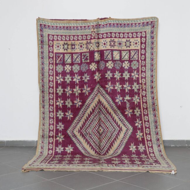 Vintage Boujaad Rug 9.5×6.0 Ft handmade Moroccan carpet