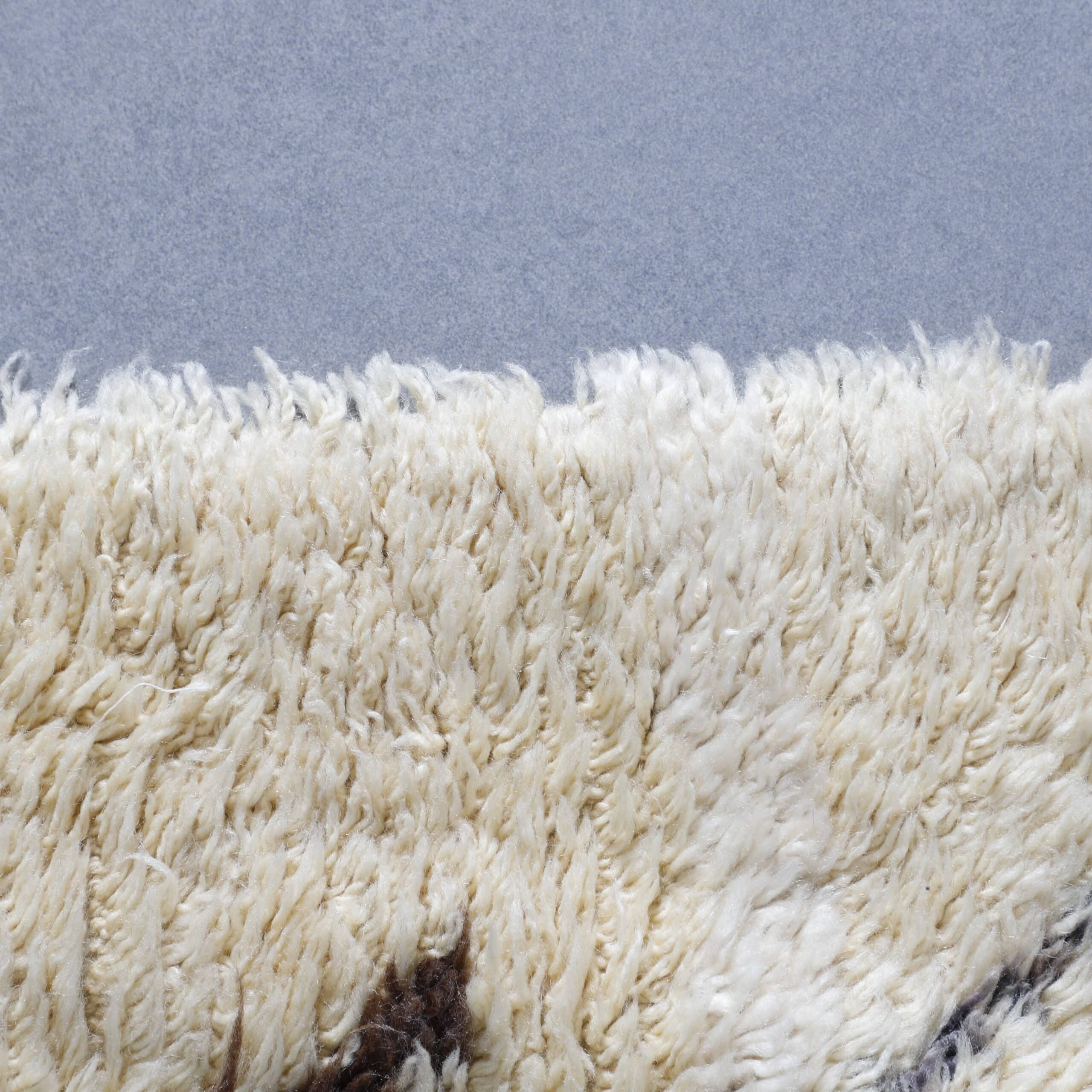 Old Beni Ourain Rug 8.4×5.7 Ft – Vintage Wool Carpet - Image 6