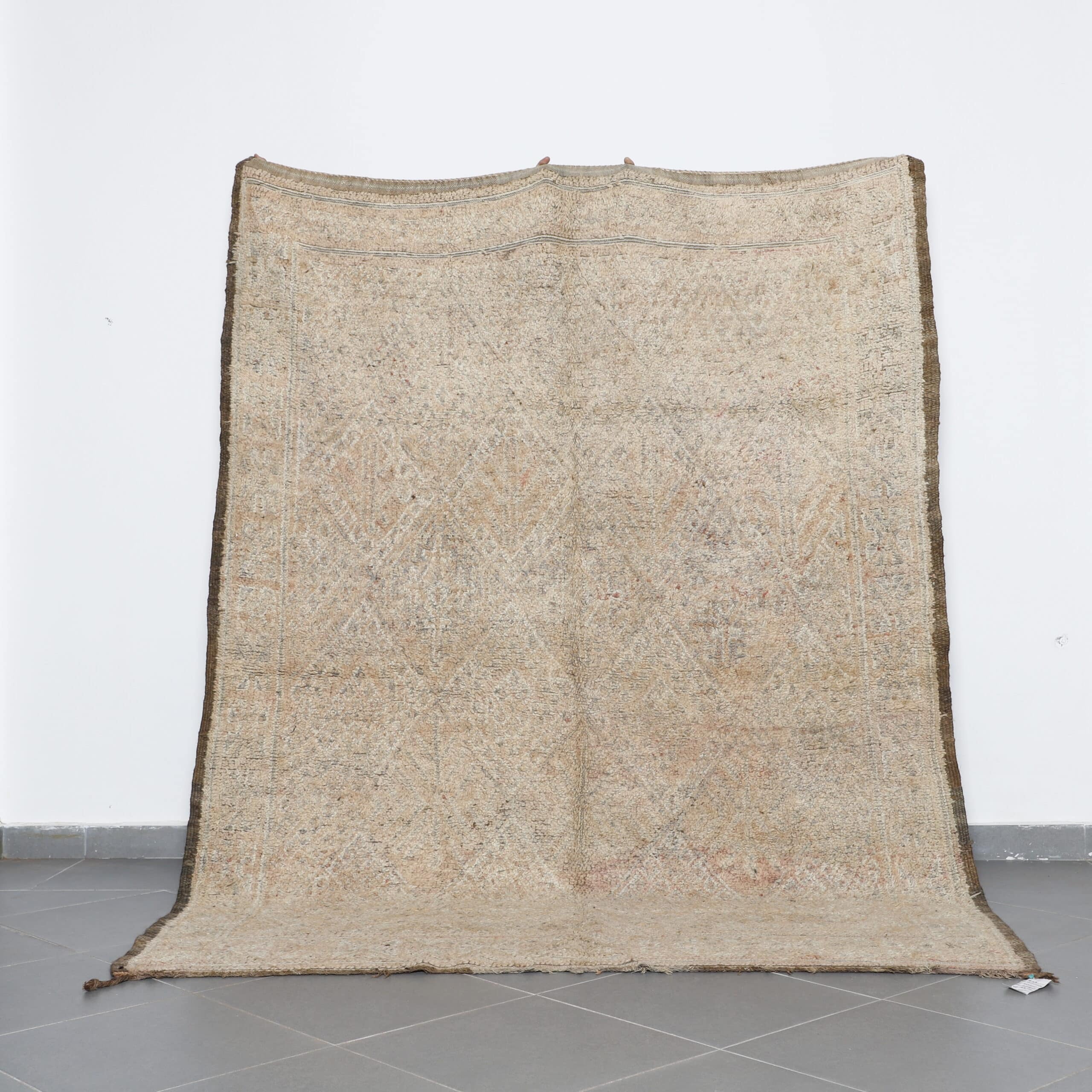 Vintage Beni Mguild Rug 9.0×6.7 Ft Moroccan Wool Carpet