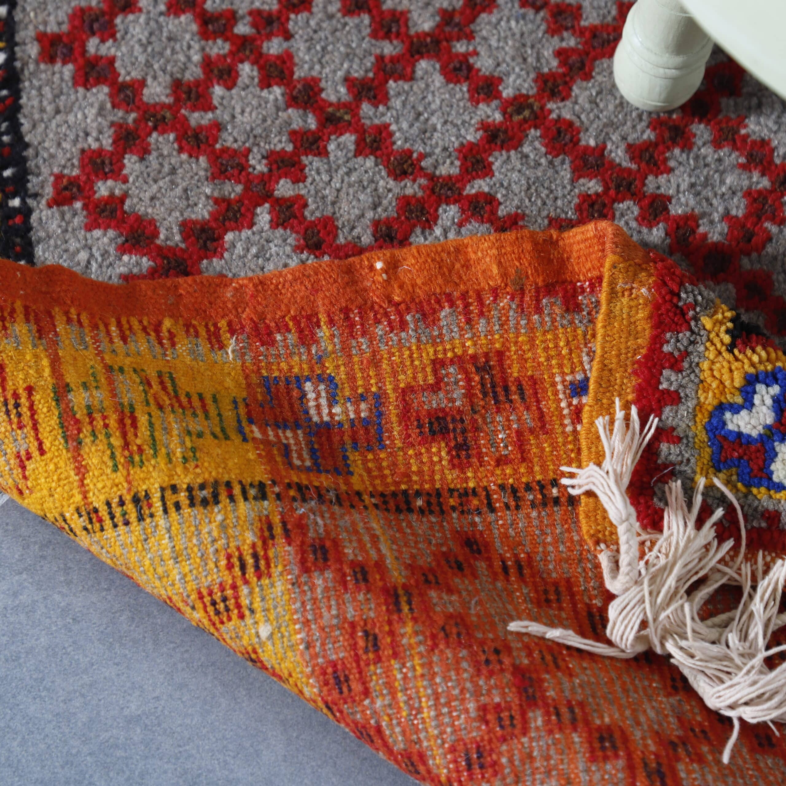 Square Taznakht Rug 3.9×3.3 Ft – Vintage Handmade - Image 2