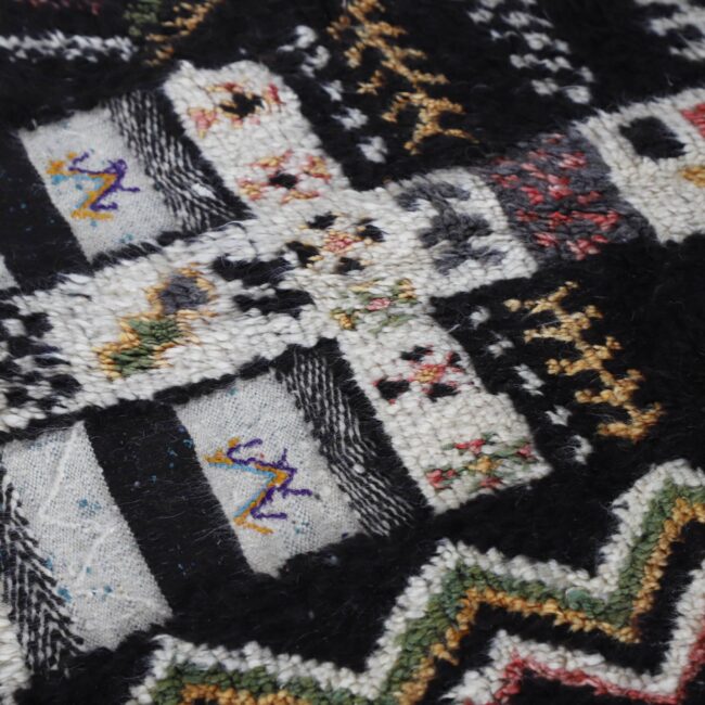 Ait Kalla Carpet 4.5×3.3 Ft – Vintage Moroccan Wool - Image 3