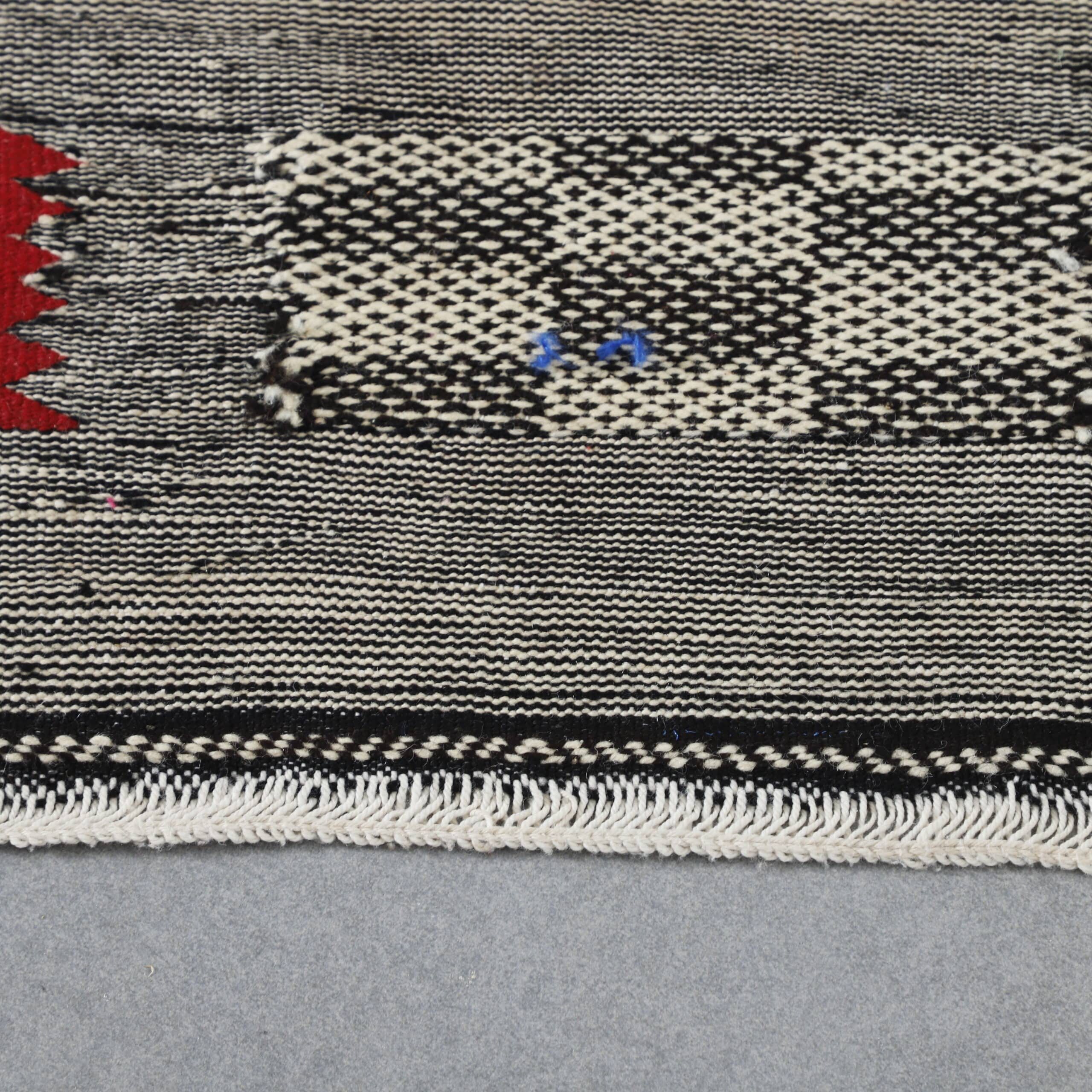 Zanafi Runner 5.1×2.3 ft – Handmade Moroccan Wool Flatweave Rug - Image 5