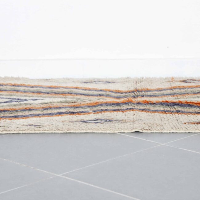 Boujaad Rug 4.8×3.3 ft – Handmade Moroccan Wool Carpet with Tribal Diamond Motifs - Image 2