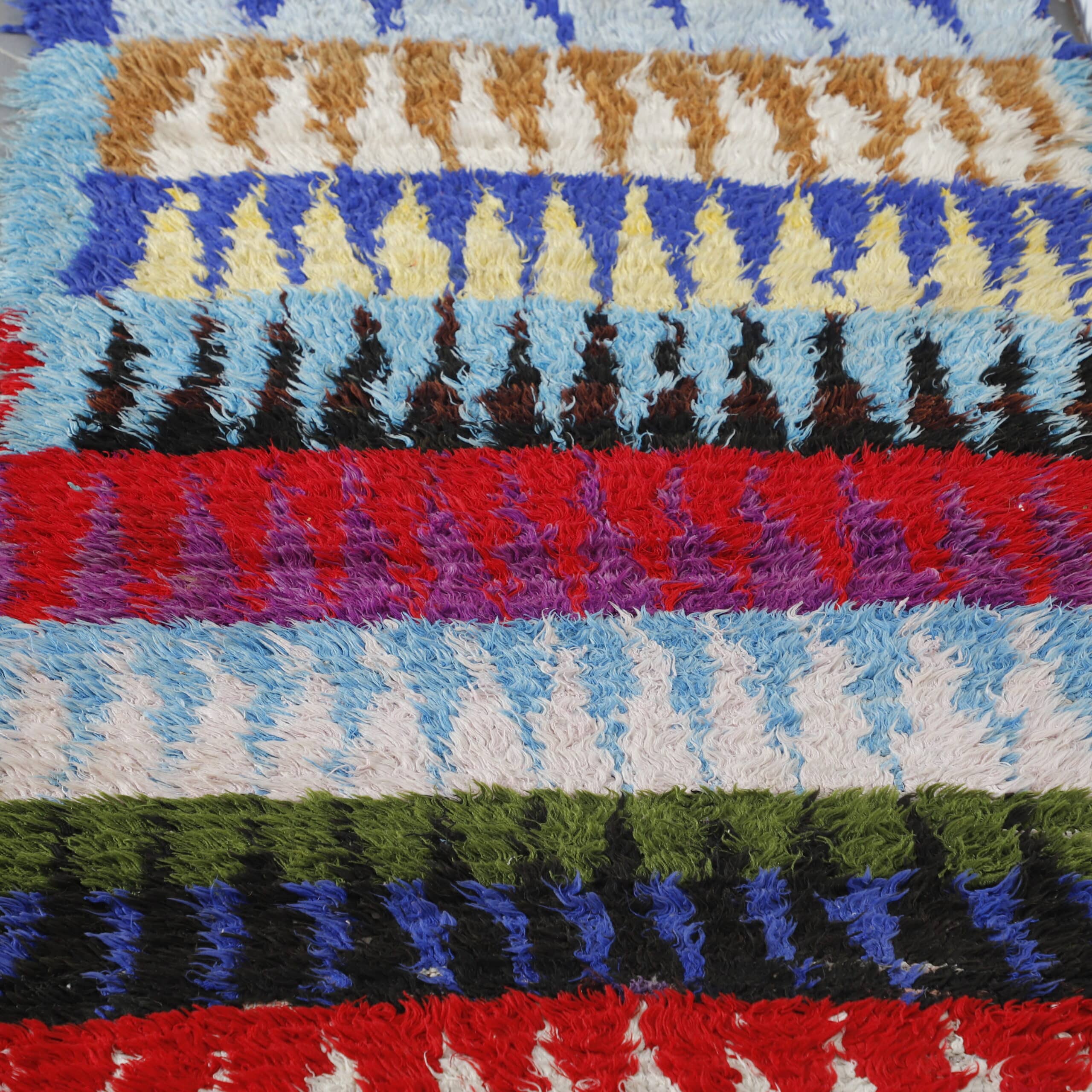 Handmade Moroccan Boucherouite Rug 8.4×2.7 ft – Colorful Berber Rag Rug - Image 3