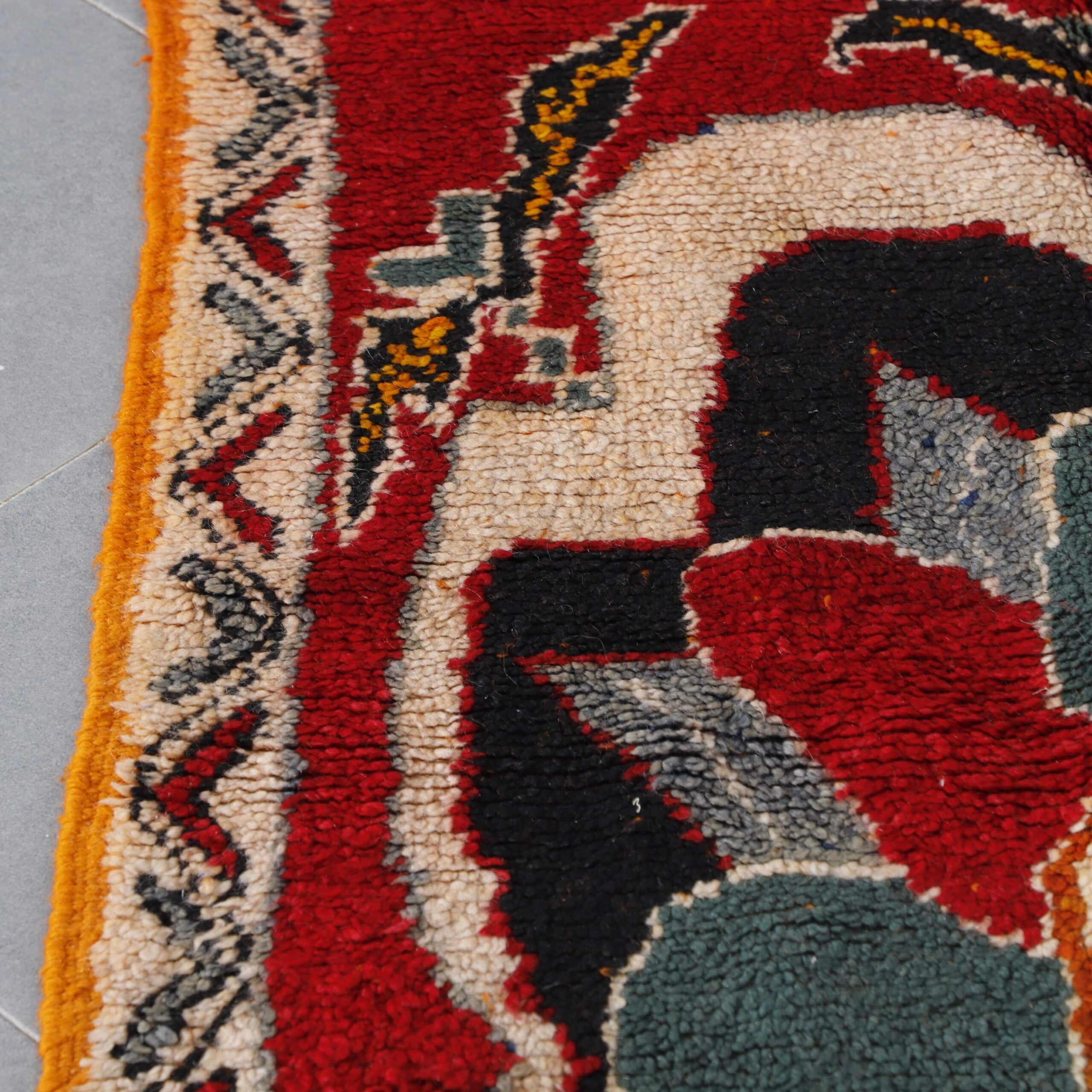 Taznakht Carpet 8.9×3.3 ft – Handmade Moroccan Wool Rug with Floral Design - Image 4