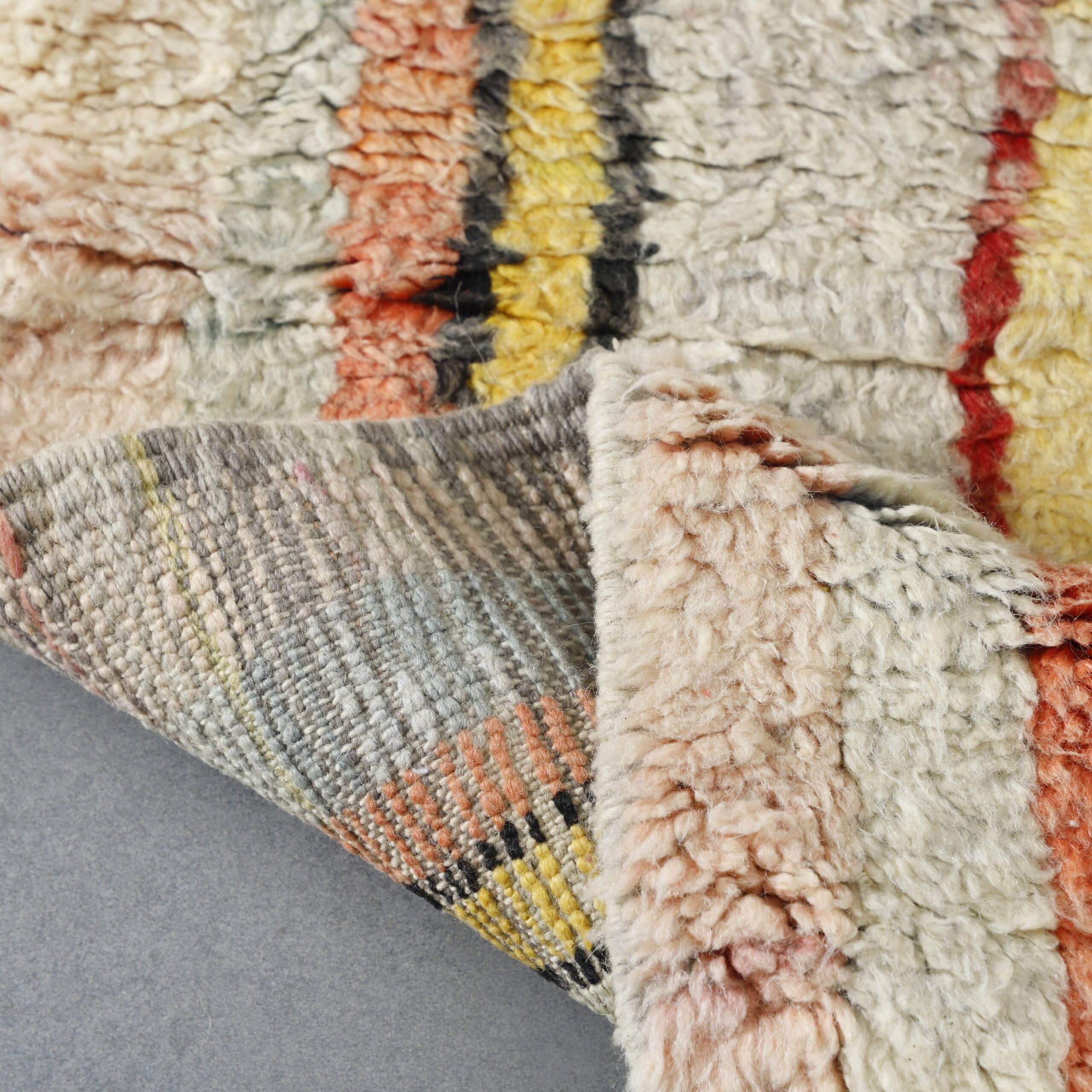 Berber Rug 4.9×3.3 ft – Handmade Moroccan Wool Carpet in Soft Yellow Diamond Pattern - Image 2