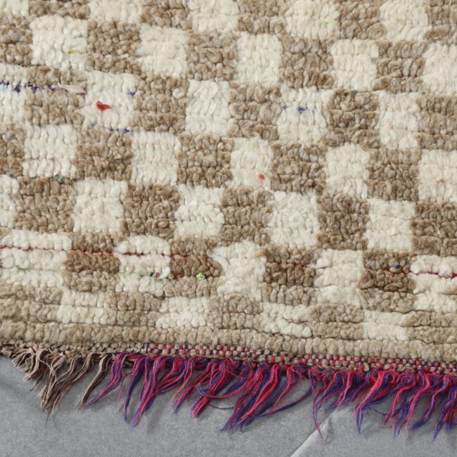 Checkered Boujaad Rug 8.0×2.8 ft – Handmade Moroccan Wool Runner in Beige and Cream Checker Pattern - Image 3