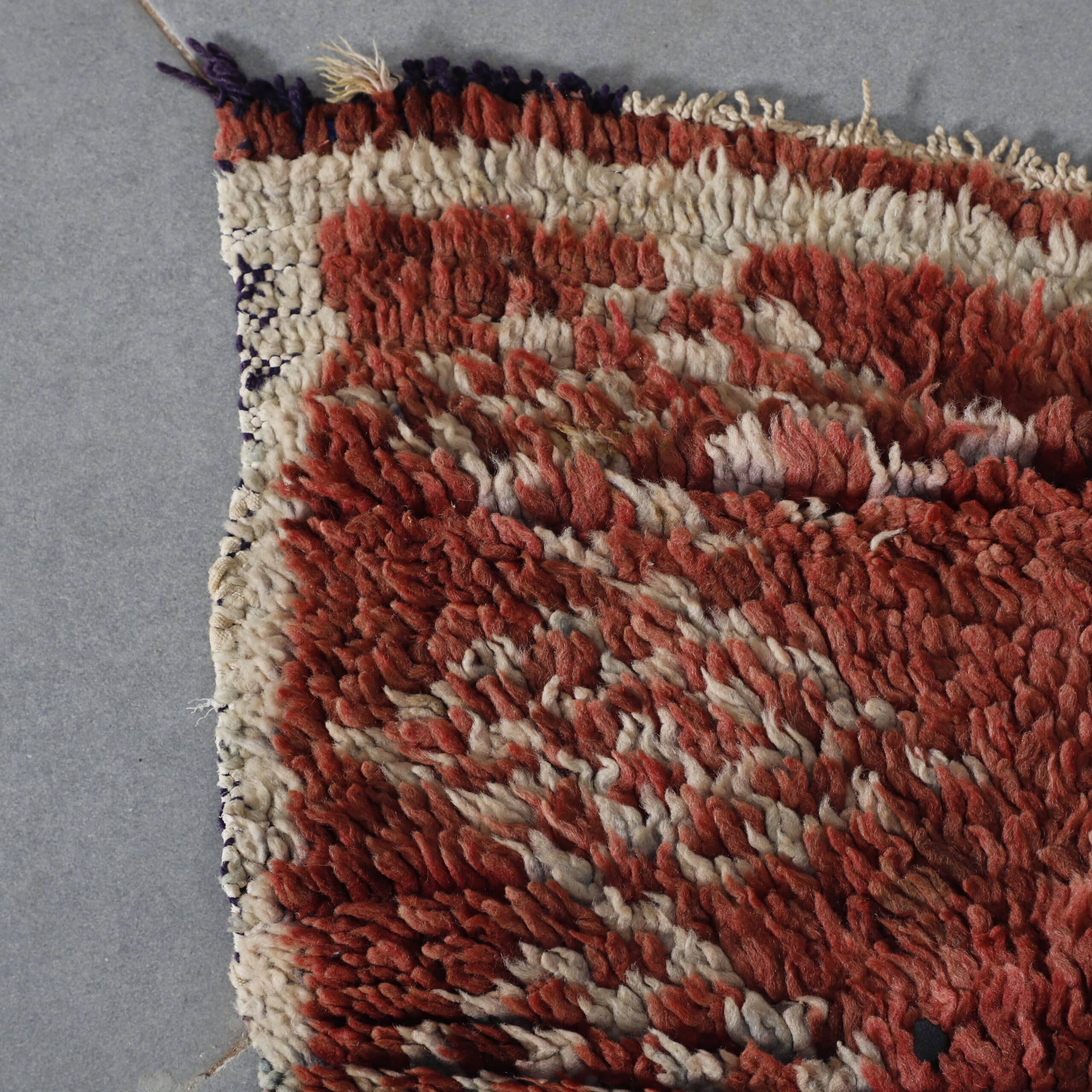 Boujaad Rug 9.2×3.1 ft – Handmade Moroccan Wool Runner in Red and Beige Geometric Design - Image 3