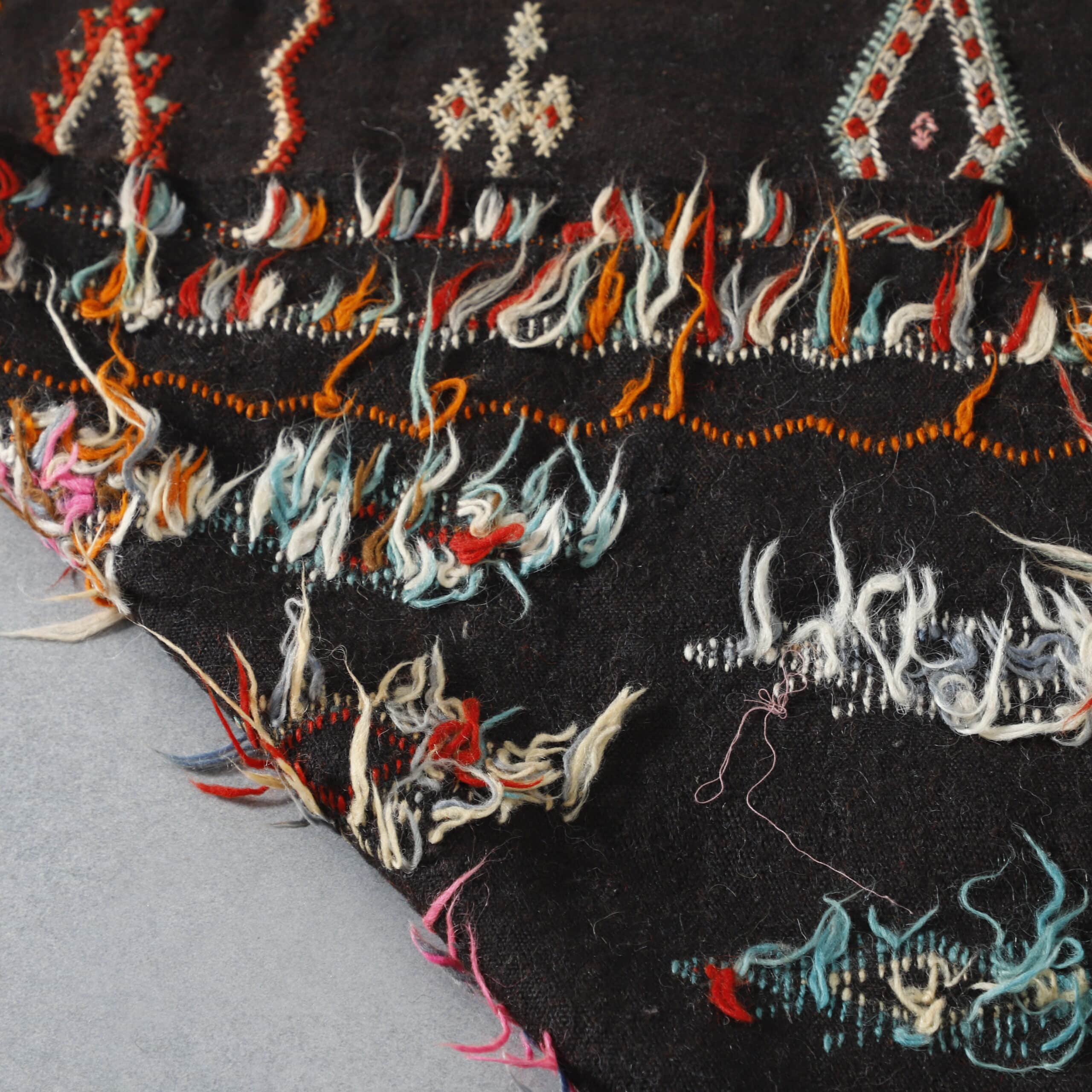 Vintage Taznakht Kilim Rug 7.5×4.5 ft – Handmade Moroccan Wool Carpet - Image 3