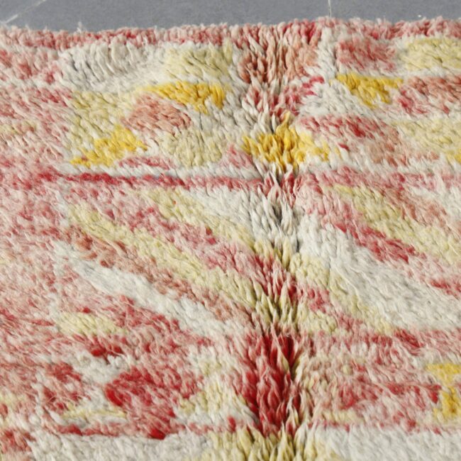 Boujaad Rug 5.2×3.3 ft – Handmade Moroccan Wool Carpet in Warm Red and Beige Tones - Image 4