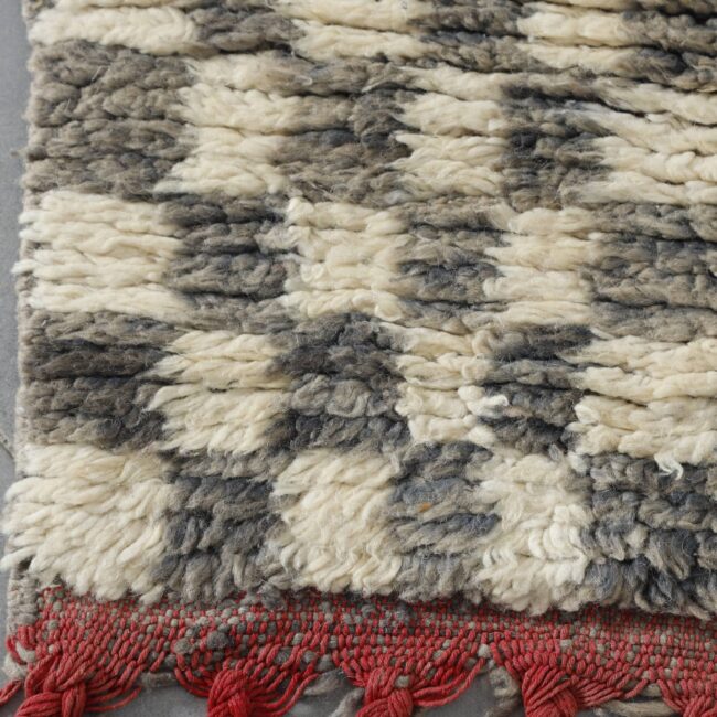 Boujaad Runner 8.9×2.9 ft – Handmade Moroccan Wool Rug in Black and White Checkered Pattern - Image 3