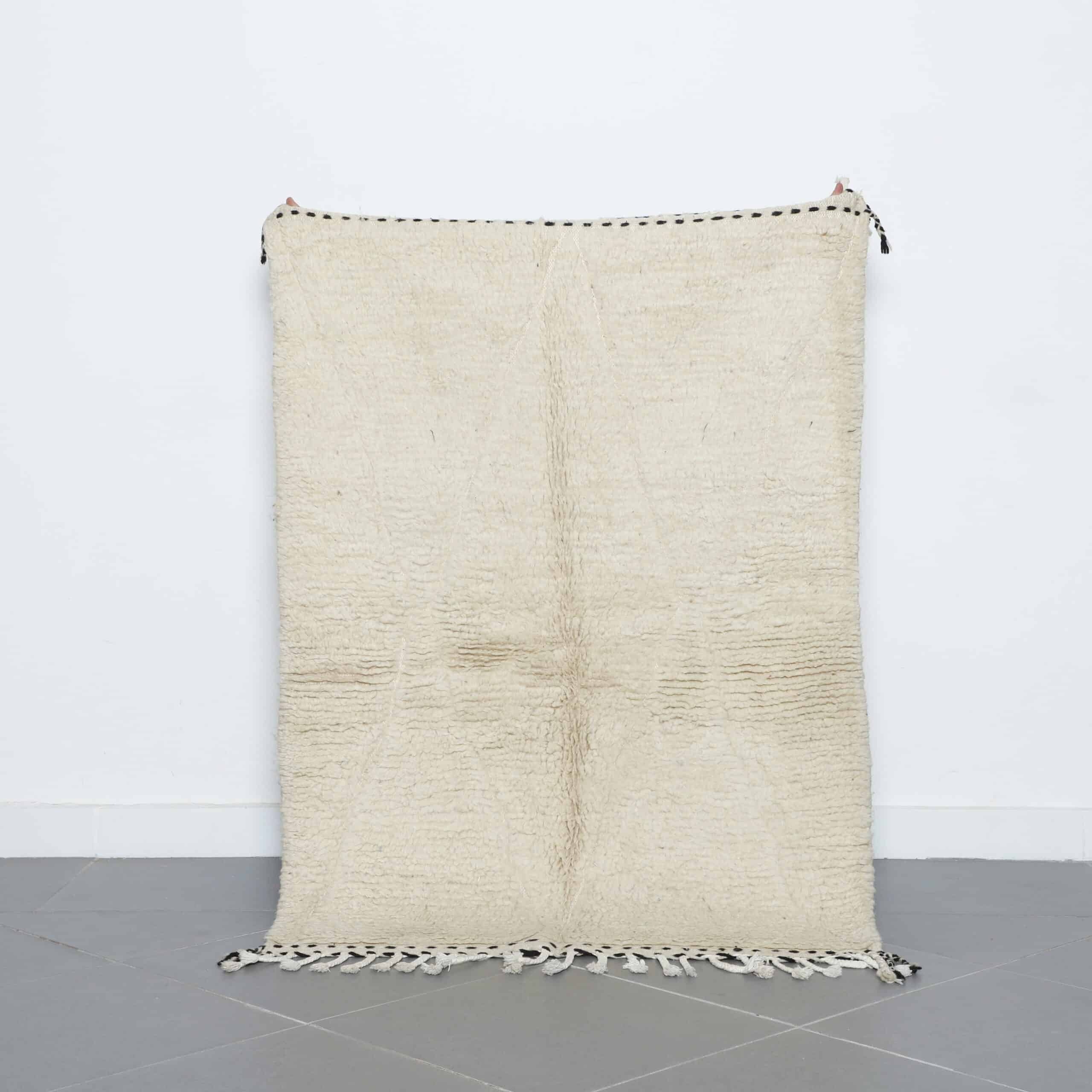 Handmade Moroccan Beni Ouarain Rug 150cm x 100cm ivory wool carpet