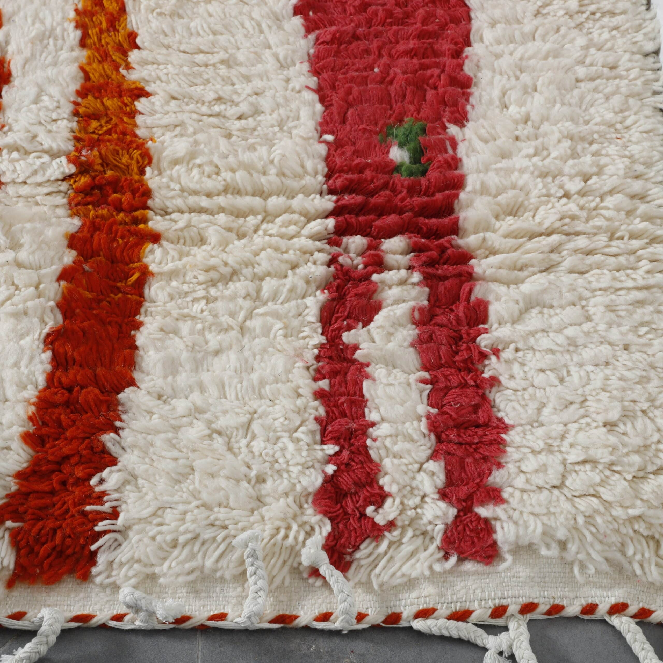 Large Handmade Colorful Moroccan Azilal Rug 220cm x 150cm – Wool Abstract Carpet - Image 3