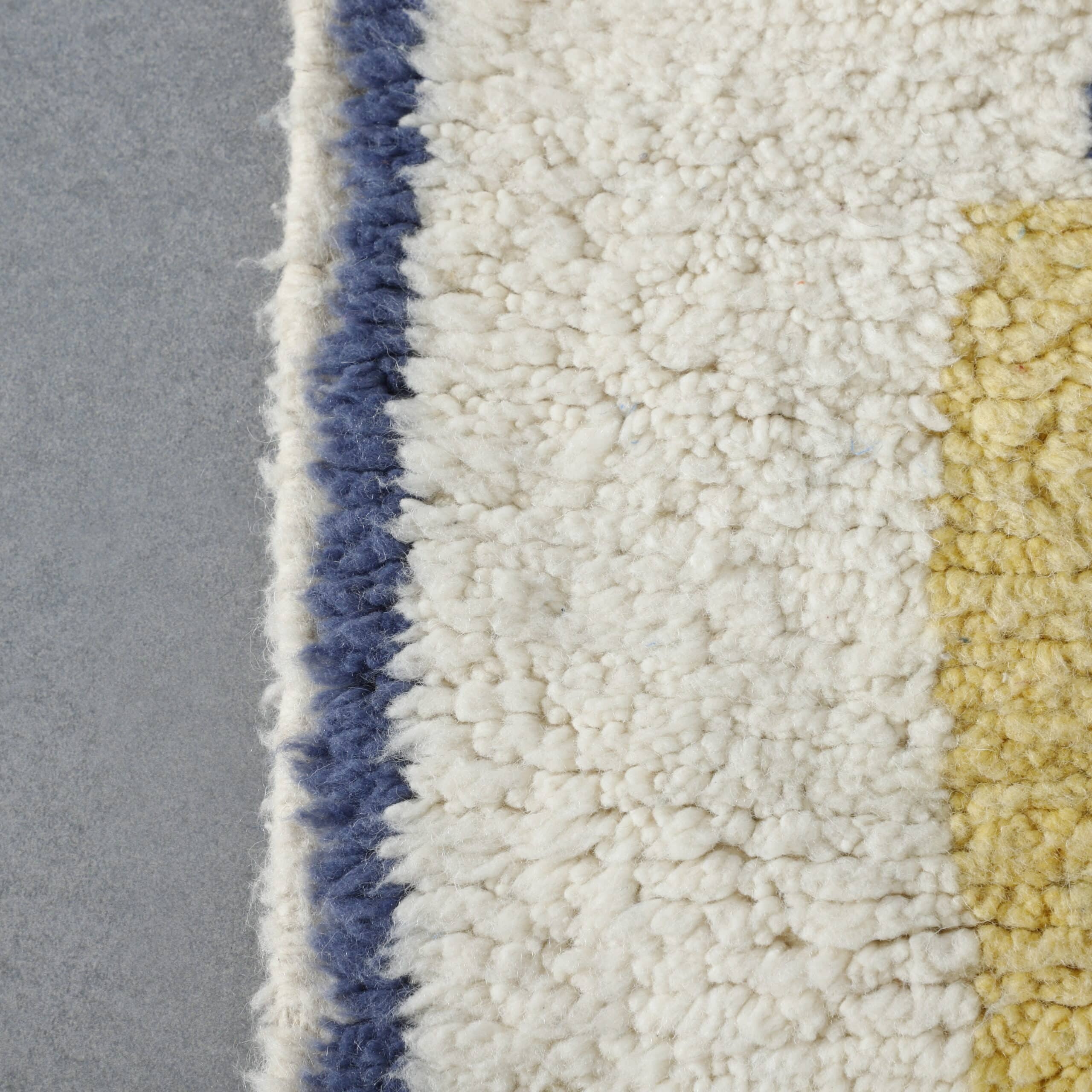 Handmade Modern Moroccan Berber Rug 154cm x 110cm – Abstract Wool Area Rug - Image 2