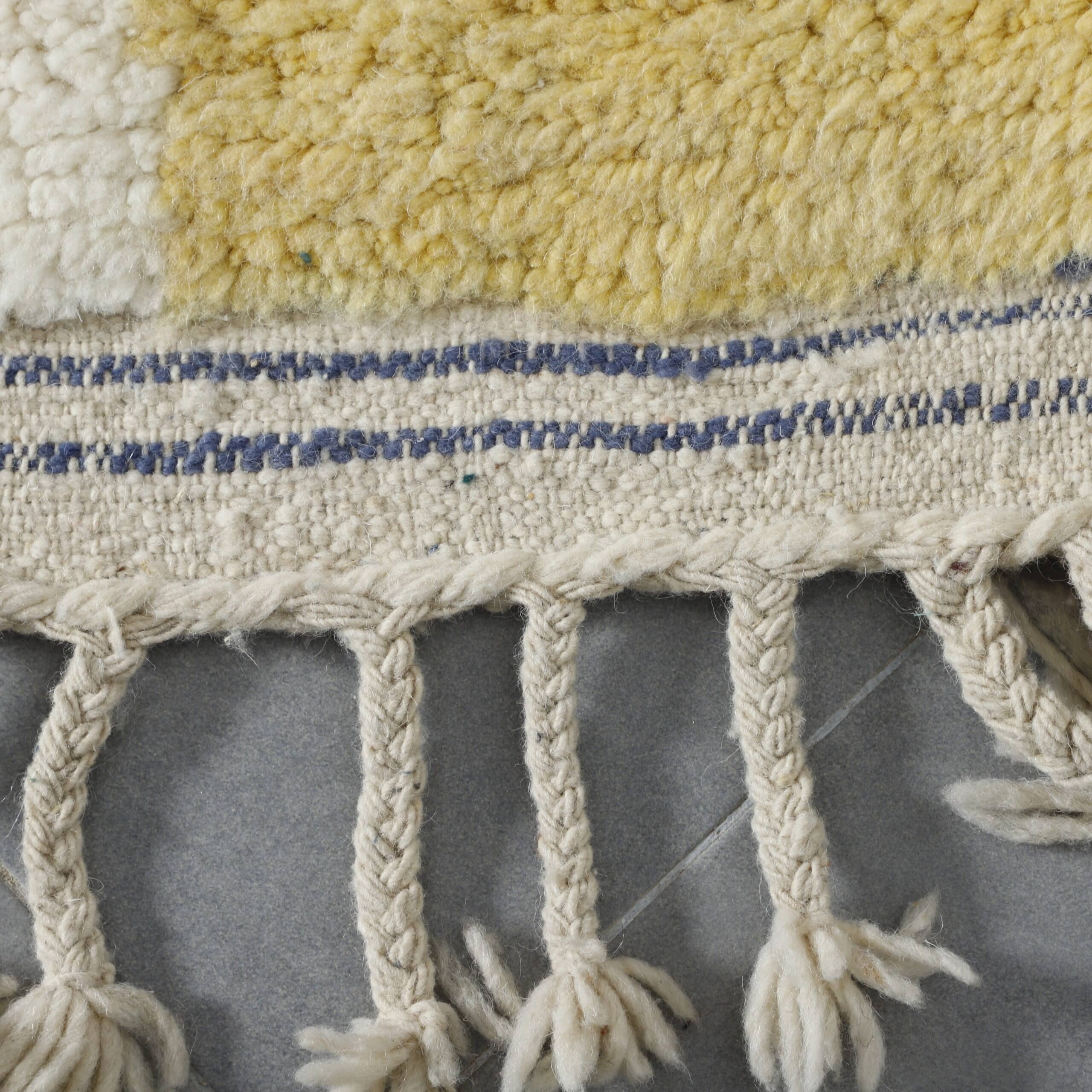 Handmade Modern Moroccan Berber Rug 154cm x 110cm – Abstract Wool Area Rug - Image 4