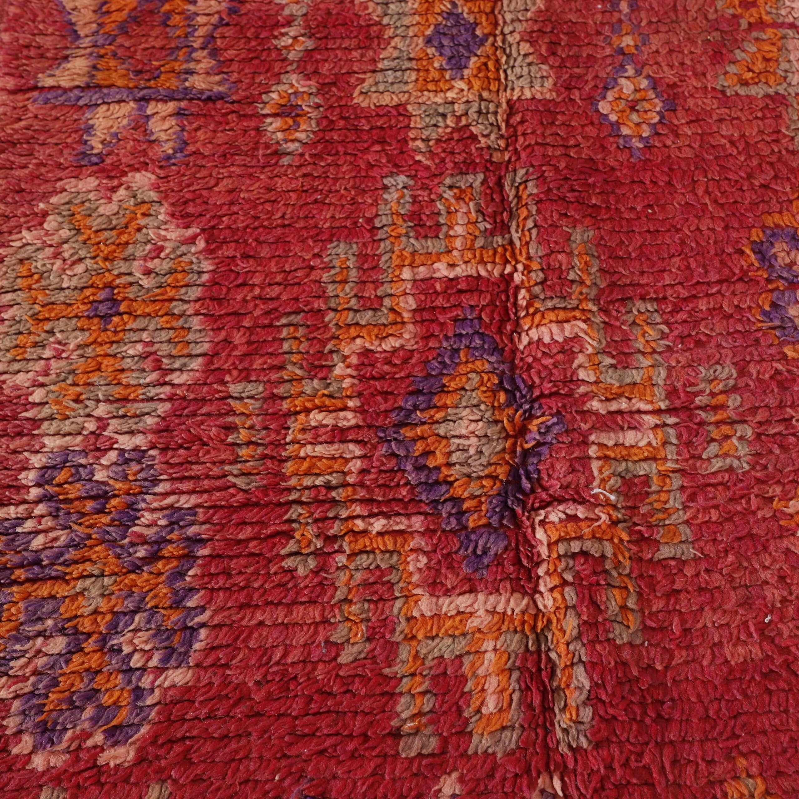 Moroccan Berber Rug 154cm x 103cm – Handwoven Red Wool Carpet - Image 3