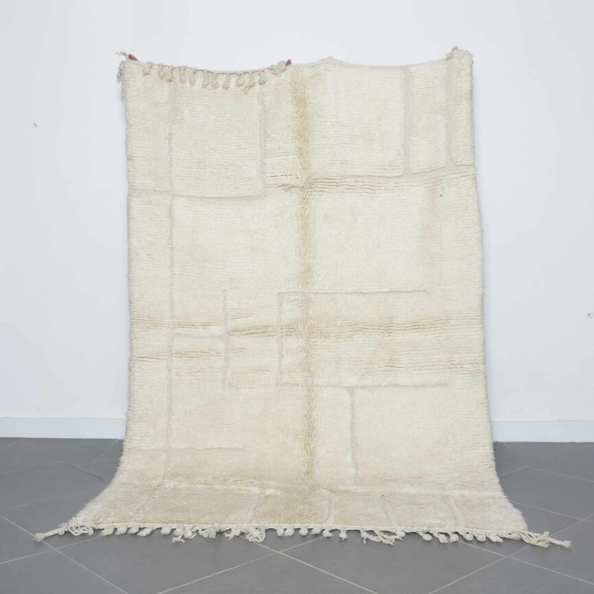 Large Handmade Moroccan Beni Ouarain Rug 240cm x 160cm white wool