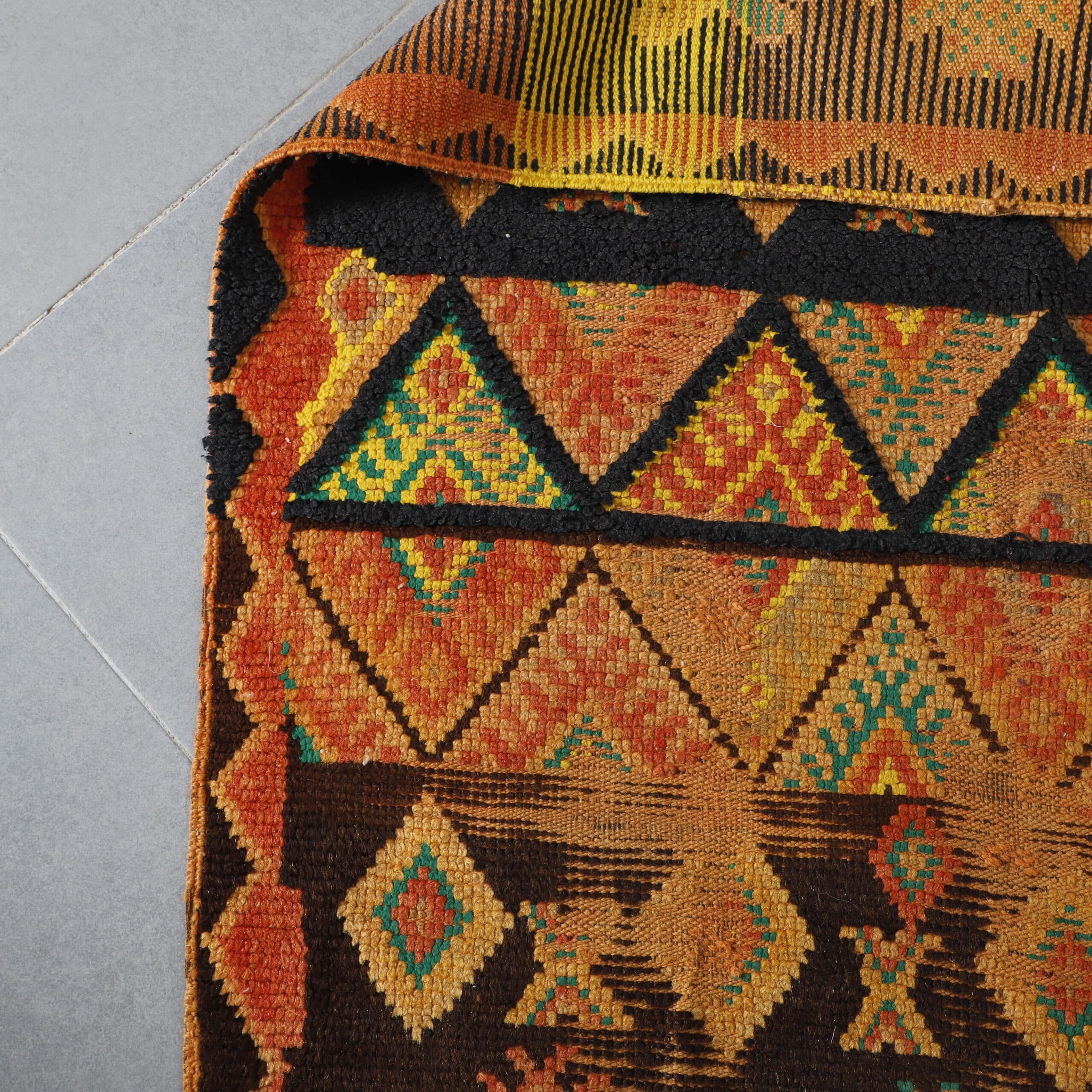 Handmade Moroccan Berber Rug with Intricate Geometric Motifs – Authentic Wool Carpet - Image 2