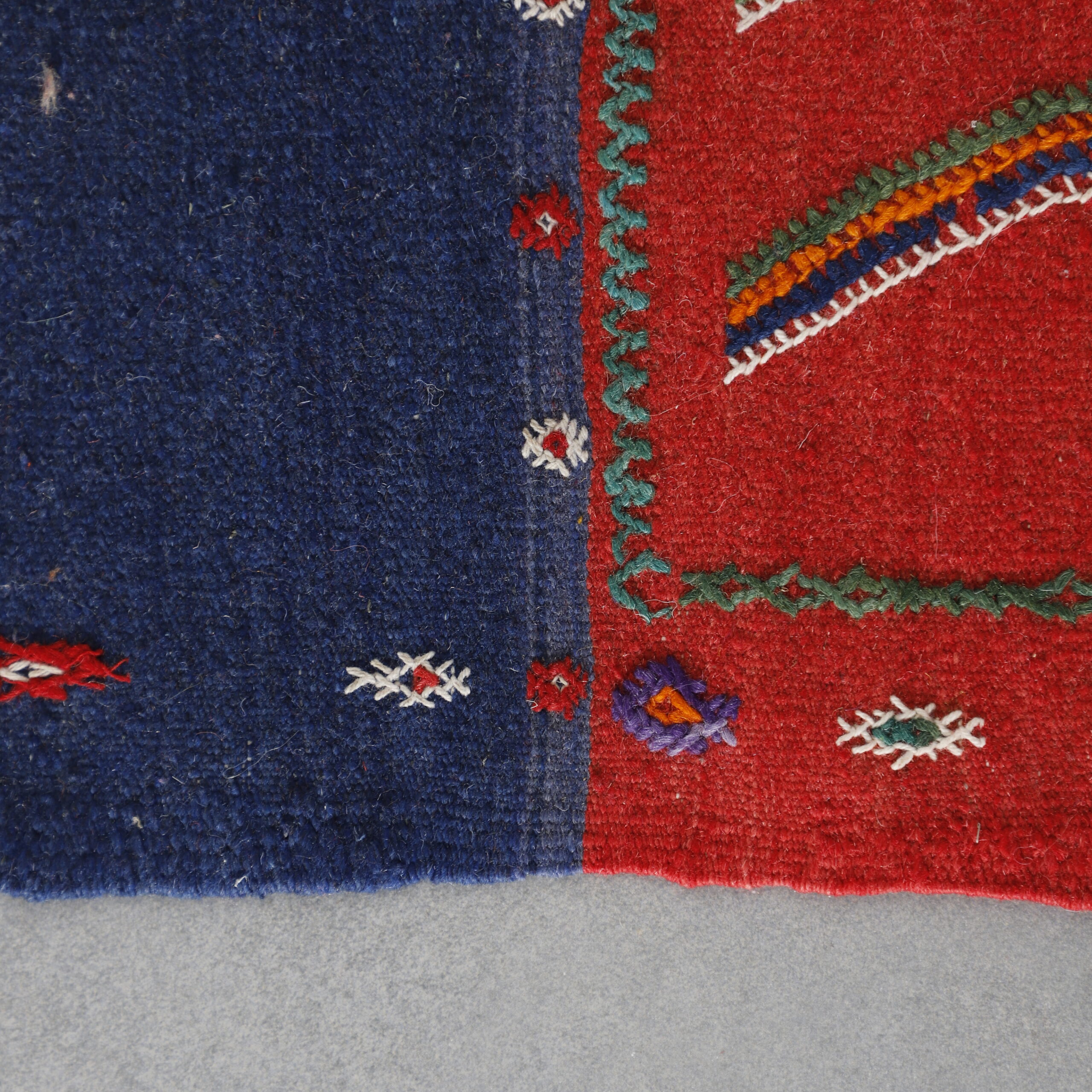 Vintage Kilim with Bold Geometric Design - Image 3
