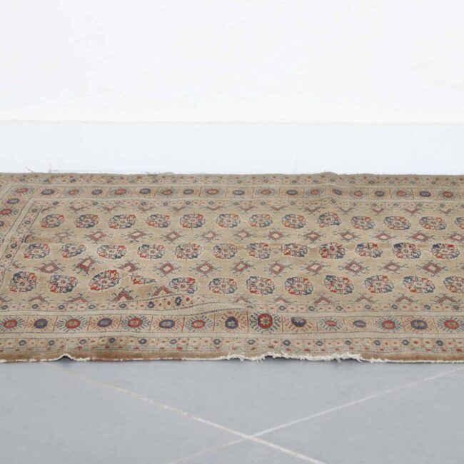 Kilim rug with Geometric Motifs - Image 6