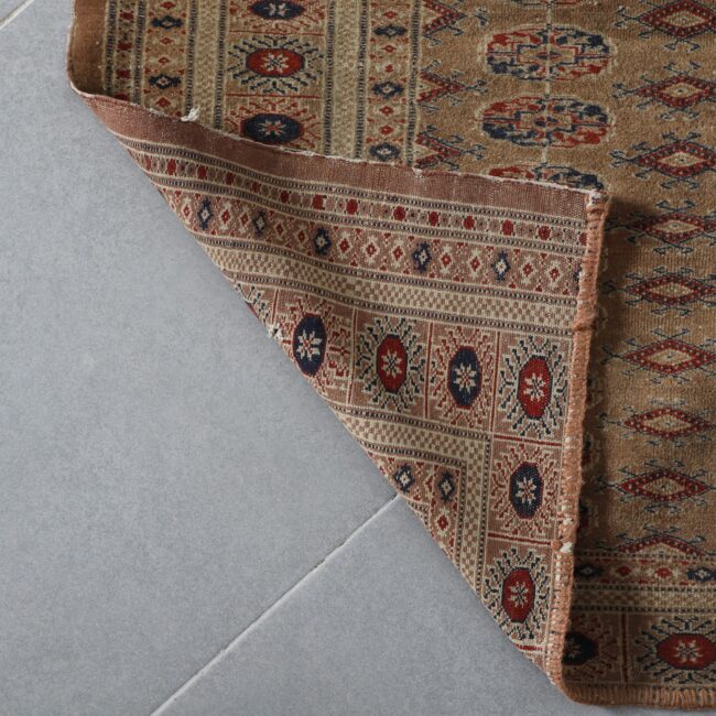 Kilim rug with Geometric Motifs - Image 3