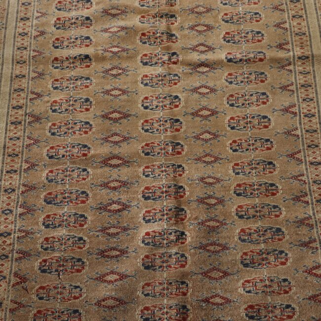 Kilim rug with Geometric Motifs - Image 2
