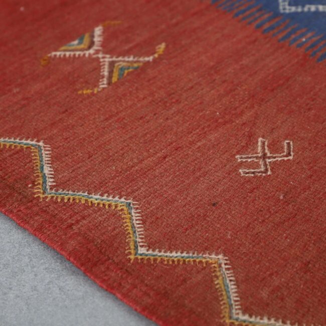Handwoven Moroccan Kilim rug with Geometric Panels - Image 4